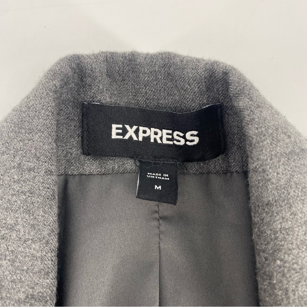 EXPRESS Peak Lapel One Button Cropped Gray Blazer - Picture 5 of 7